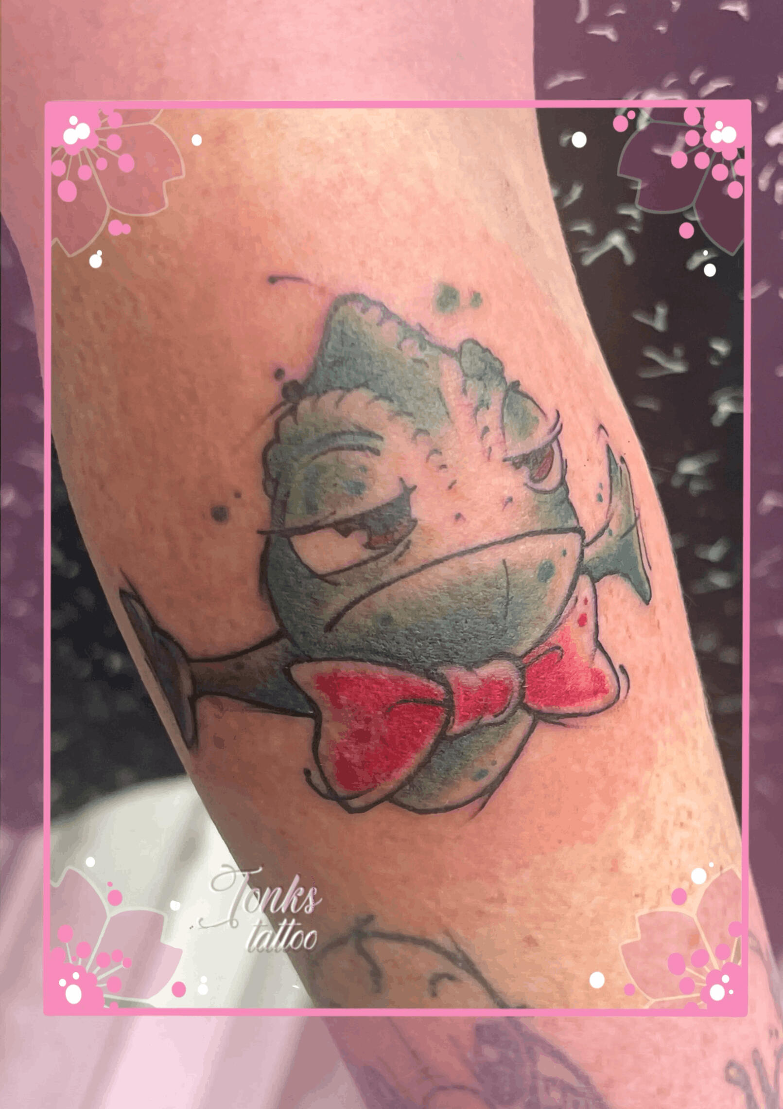 pascal Tattoo Disney Pixar Raiponce pascal effet croquis couleur aquarelle